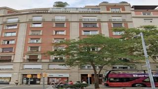 Piso  Avinguda de josep tarradellas. Barcelona. "okupado" (no se puede visitar ni hipotecar).