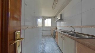 Appartamento  Carrer de l'algarve. Badia del vallès (barcelona). "okupado" (no se puede visitar ni