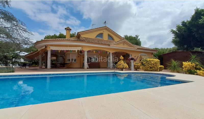 Foto 6e80b8f2-d6b2-40f1-ab01-3d98228c12cc. Chalet en carrer josé gascón sirera 20 gran chalet betera en Bétera