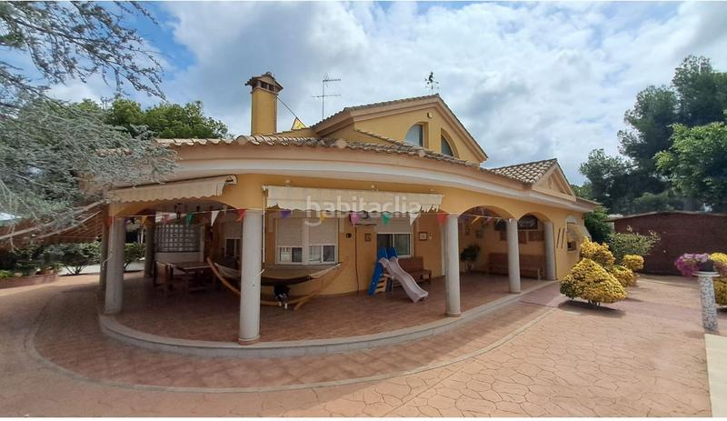 Foto 733aa216-9c65-45fa-9db7-6a802bfef17f. Chalet en carrer josé gascón sirera 20 gran chalet betera en Bétera