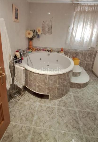 Foto bfad6c34-0fff-4e3d-b35a-caf82f281cc2. Chalet en carrer josé gascón sirera 20 gran chalet betera en Bétera