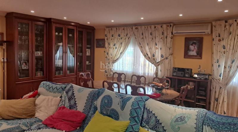 Foto dbde7cf4-b0a3-4ff0-84d7-de50be24c13a. Chalet en carrer josé gascón sirera 20 gran chalet betera en Bétera