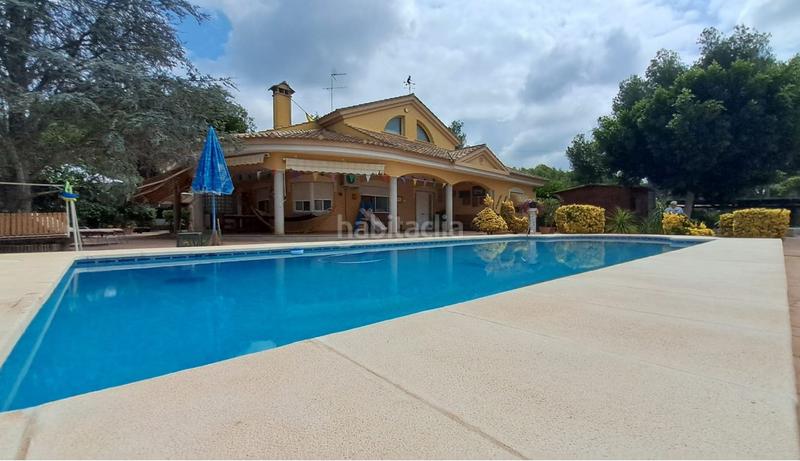 Foto dcdf7f0b-f7dc-4d13-8c07-8e73e2199fa4. Chalet en carrer josé gascón sirera 20 gran chalet betera en Bétera