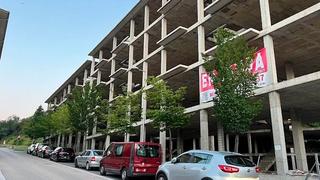 Edifici  Carrer marià vayreda. Olot (gerona). avda. jaime ii, 131 - 141.