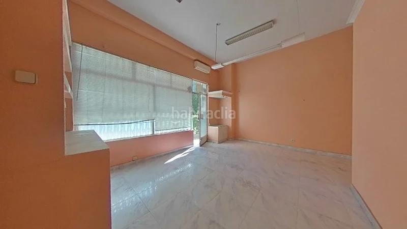 Foto 965d95fe-ec33-41a1-badf-425388de7756. Locale commerciale in Centro Móstoles