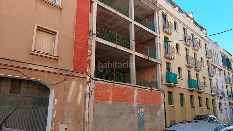 Foto a980879b-b877-4024-8205-6aa25dbd7f78. Edificio figueres (gerona). c/ progrés. en Sant Narcis Girona