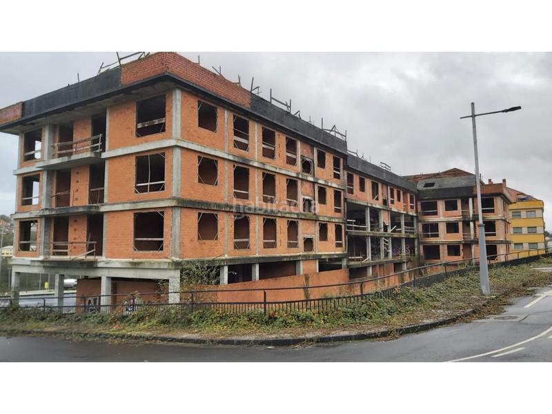 Foto 5924c843-8e9a-45e8-8d92-5a9646167a29. Edificio (pontevedra). c/ álvaro cunqueiro. en Lalín