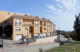 Pis  Calle golondrinas. Fuengirola (málaga). en rentabilidad (se vende alquilado, no se