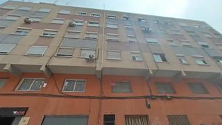 Pis  Avinguda del marquès de sant mori. Badalona (barcelona). "okupado" (no se puede visitar ni hipoteca