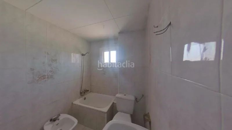 Foto f4c8e430-c205-465d-babd-69750fa282d0. Pis a Sant Roc Badalona