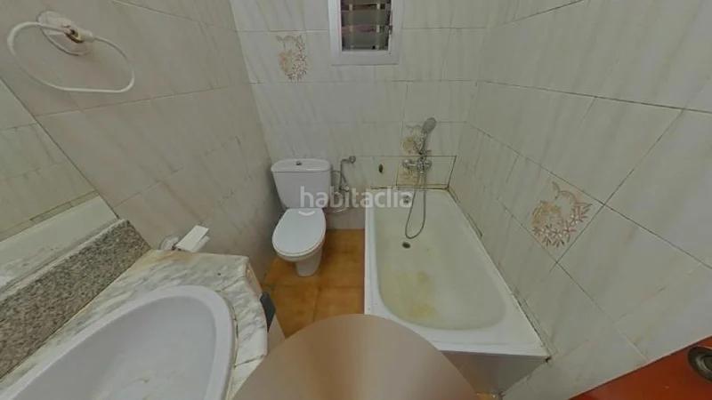 Foto c27b9a0d-6e37-44d4-9342-2b8da36d991a. Pis a La Salut Badalona