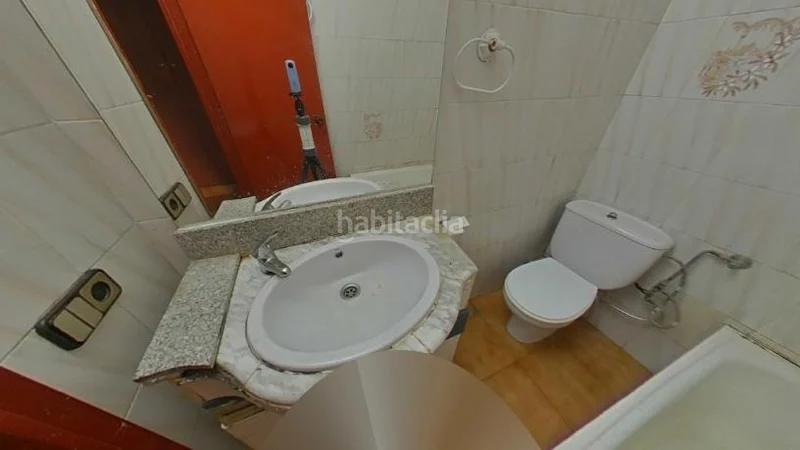 Foto f1a4d7ed-76fb-47d8-acbd-d18201c1197d. Pis a La Salut Badalona