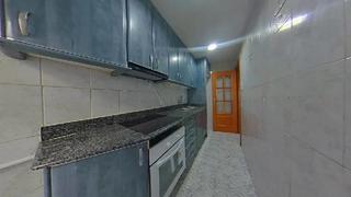 Appartement  Carrer de la democràcia. Badalona (barcelona). "okupado" (no se puede visitar ni hipoteca