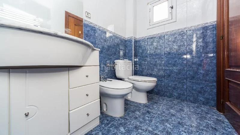 Foto e90b1c52-681e-442a-959a-5c171b54920e. Pis a Llefià Badalona