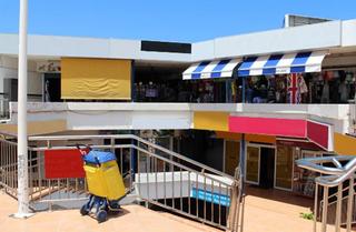 Local commercial  Avenida rafael puig lluvina. Adeje (santa cruz de tenerife). "okupado" (no se puede visitar n