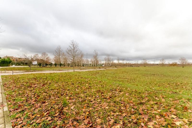 Foto 33c9daf2-8777-42b3-87fc-49c2705d091c. Wohngrundstück in Yebes - valdeluz Yebes