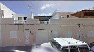 Pis  Calle cribo. Arrecife (las palmas - isla de lanzarote). "okupado" (no se pued