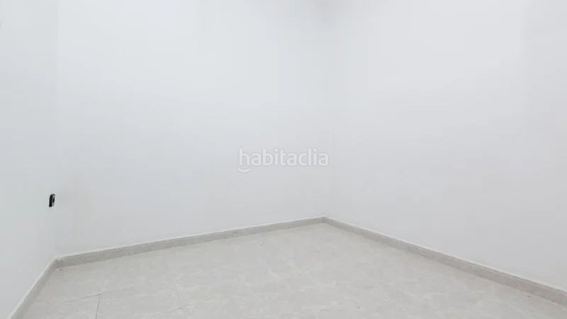 Foto 0ef3bd69-8828-4977-aaff-c4275e2a3e37. Pis a Riera Cornellà de Llobregat