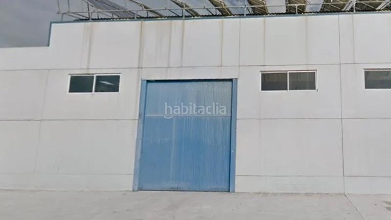 Foto 3fd4afaf-e47f-4ea2-87e1-f692ff3080d8. Capannone industriale in Hondón de las Nieves