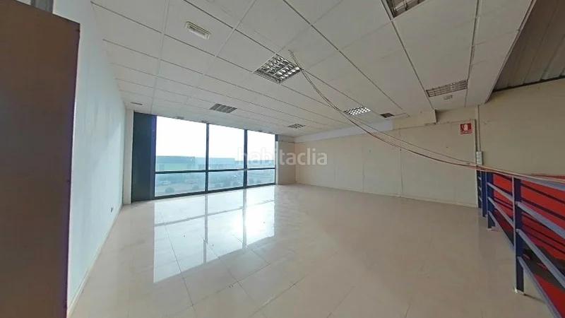 Foto 35bb747a-4996-45a5-9486-8fa2b38d5448. Industrial building in señorío de Illescas Illescas