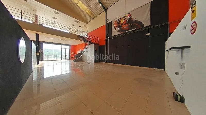 Foto a3933587-8f75-4cff-a3eb-61812f14ae1e. Industrial building in señorío de Illescas Illescas