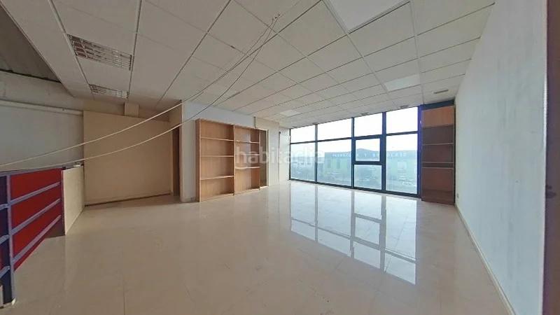 Foto ba8208e3-d50e-45fb-8115-9e9016507707. Industrial building in señorío de Illescas Illescas