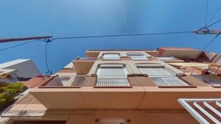 Pis  Carrer de pep ventura. Gavà (barcelona). "okupado" (no se puede visitar ni hipotecar)
