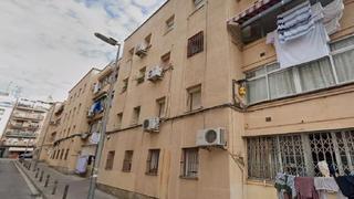 Piso  Plaça blocs florida. Hospitalet de llobregat, l´ (barcelona). "okupado" (no se puede