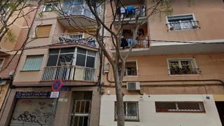 Piso  Carrer de les mimoses. Hospitalet de llobregat, l´ (barcelona). "okupado" (no se puede