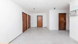 Appartement à Carrer del pedraforca 77. Hospitalet de llobregat, l´ (barcelona). "okupado" (no se puede