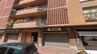 Flat  Avinguda de roma. Manlleu (barcelona). "okupado" (no se puede visitar ni hipotecar