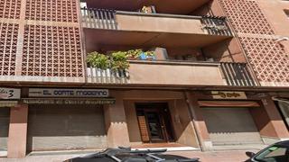 Piso  Avinguda de roma. Manlleu (barcelona). "okupado" (no se puede visitar ni hipotecar