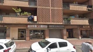 Piso  Avinguda de roma. Manlleu (barcelona). "okupado" (no se puede visitar ni hipotecar