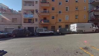 Pis  Carrer de la república dominicana. Mataró (barcelona). "okupado" (no se puede visitar ni hipotecar)