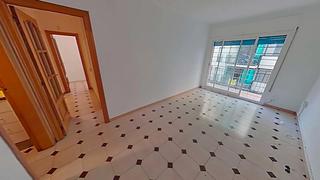 Pis  Carrer del poeta josep punsola. Mataró (barcelona). "okupado" (no se puede visitar ni hipotecar)