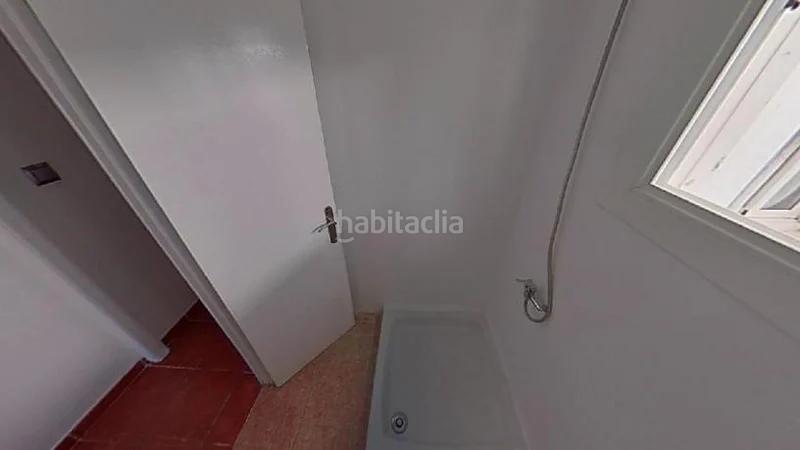 Foto a91cd252-0760-4c20-943b-f326499a2e7d. Piso (barcelona). "okupado" (no se puede visitar ni hipotecar). en Mataró