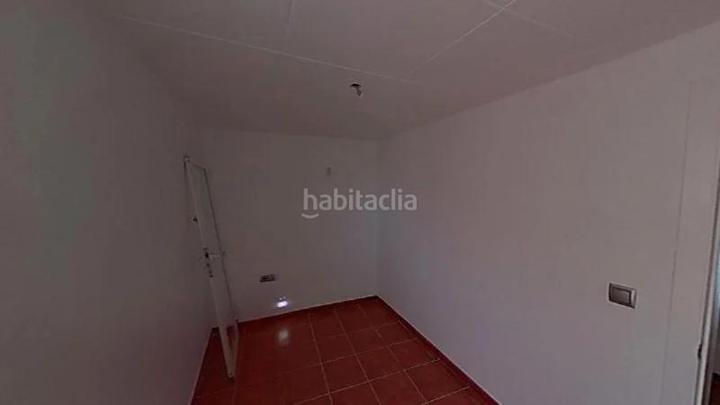 Foto dd73e108-7f74-4f74-88ff-a1d398dca00a. Piso (barcelona). "okupado" (no se puede visitar ni hipotecar). en Mataró