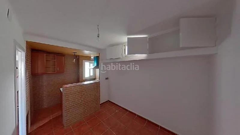 Foto ed5deaf4-0058-436a-88ed-a7dd2cbf6cb1. Piso (barcelona). "okupado" (no se puede visitar ni hipotecar). en Mataró