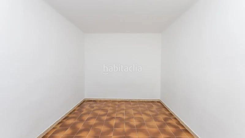 Foto 5055df78-a0bd-40af-882b-79c99953cd4f. Piso (barcelona). "okupado" (no se puede visitar ni hipotecar). en Mataró