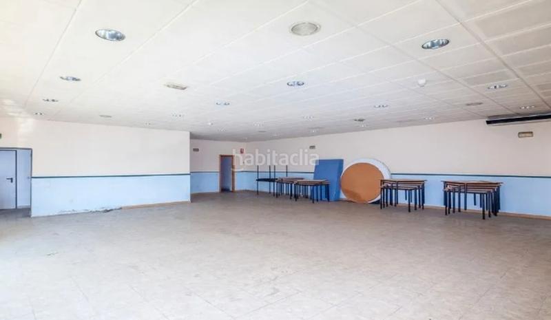 Foto a5208e70-65bf-4dd6-9b71-6d1f327ff1f2. Industrial building in Almussafes