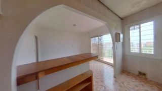 Flat  Carrer de valència. Mataró (barcelona). "okupado" (no se puede visitar ni hipotecar)