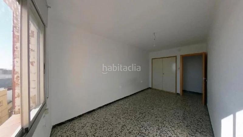 Foto 0786be28-5f56-4914-8bcd-4c375f0982c1. Piso (barcelona). "okupado" (no se puede visitar ni hipotecar) en Mataró
