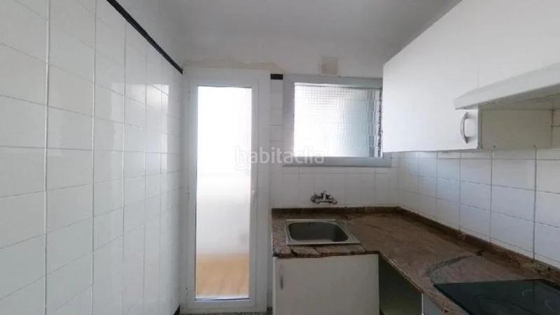 Foto 75e06207-33cd-4a67-ac2f-00cb57df493e. Piso (barcelona). "okupado" (no se puede visitar ni hipotecar) en Mataró