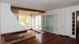 Chalet  Carrer riu segre. Mataró (barcelona). "okupado" (no se puede visitar ni hipotecar)