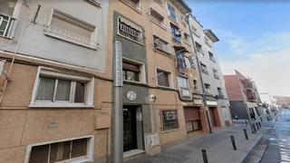 Piso  Carrer de borrell. Mollet del vallès (barcelona). "okupado" (no se puede visitar ni