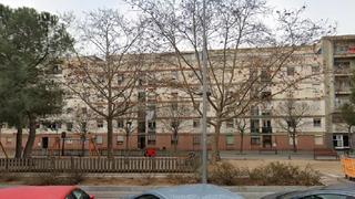 Pis  Plaça de la ribera. Montcada i reixac (barcelona). "okupado" (no se puede visitar ni