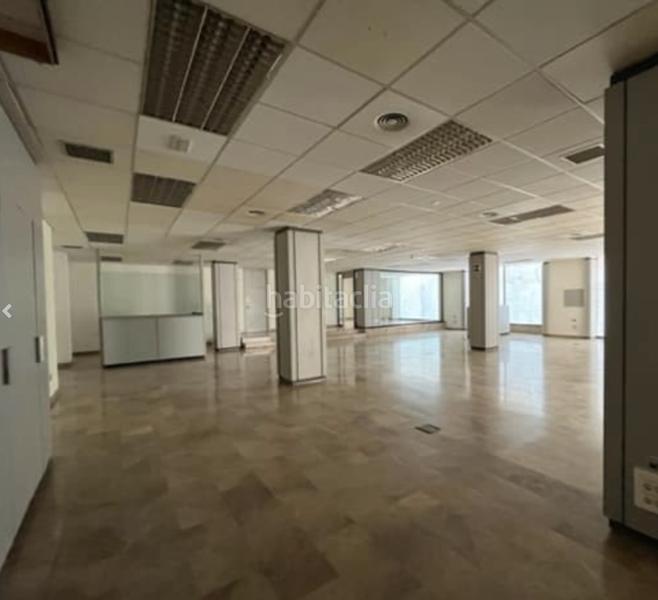 Foto 11e0b7b5-f263-46ec-b29a-ea2bca68a6da. Oficina a Picassent