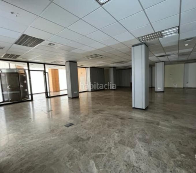 Foto f07b5ff8-7296-4adf-80c8-b29a640b4812. Oficina a Picassent