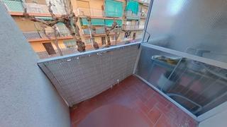 Pis  Carrer de núria. Premiá de mar  (barcelona). "okupado" (no se puede visitar ni hi