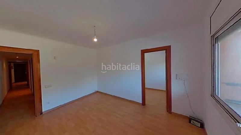 Foto 4390f9c3-5f5d-49cd-9494-b753f8114ab9. Piso (barcelona). "okupado" (no se puede visitar ni hipotecar). en Ripollet